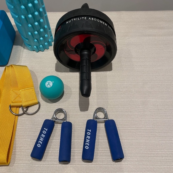 Set/ bundle of Yoga/Athletics equipment accessories - Picture 4 of 5